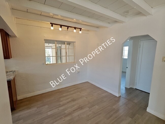 Building Photo - 2233 N Isabel Blvd