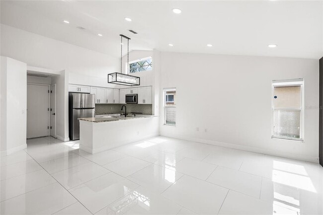 Building Photo - 9022 Westbay Blvd