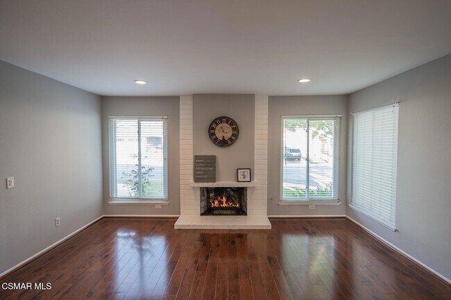 Building Photo - 3065 Starling Ave