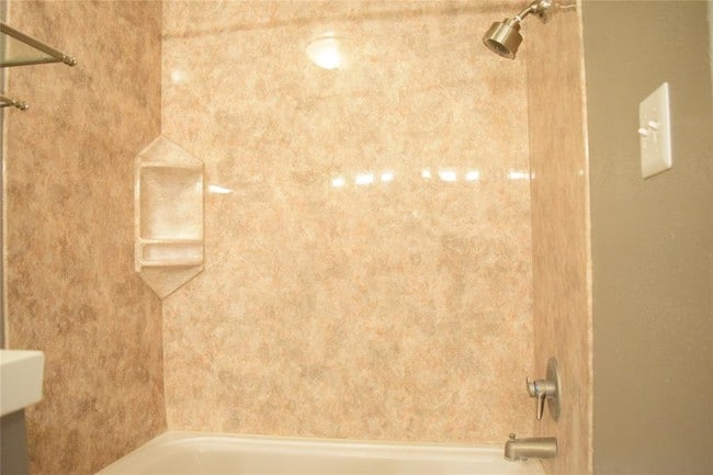 Building Photo - 6619 Kearney Dr