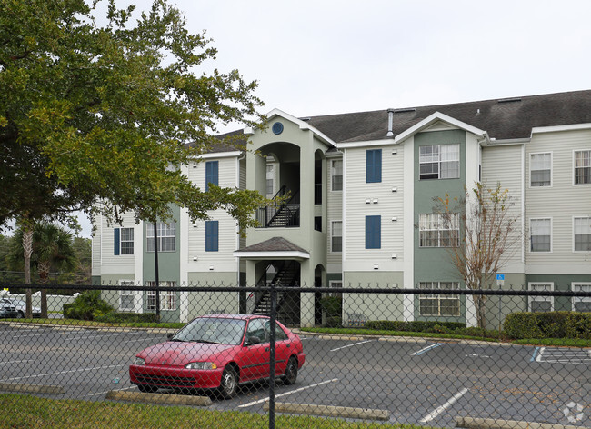 Building Photo - Waterford Pointe Apartments