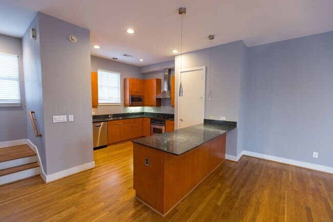 Building Photo - 2402 Morgan St