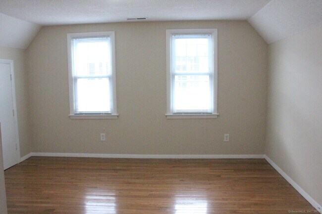 Building Photo - 97 Brownell St