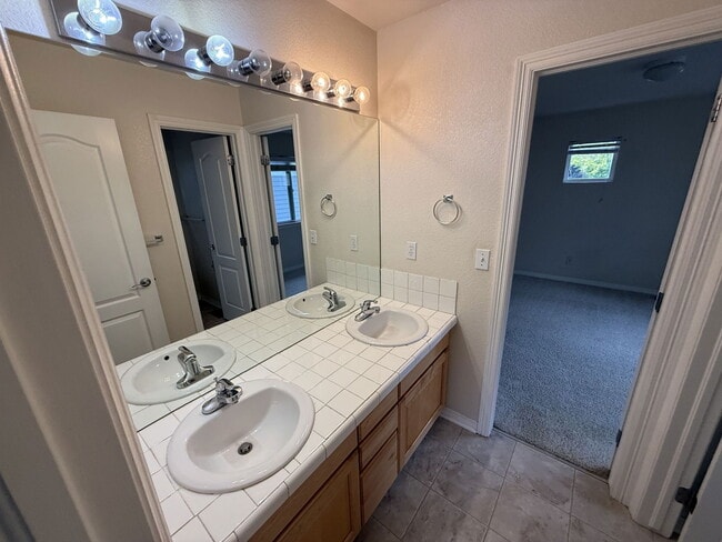 Building Photo - 8130 Lighthouse Ln