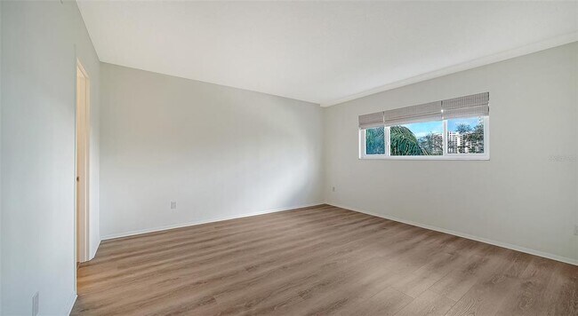 Building Photo - 301 S Gulfstream Ave