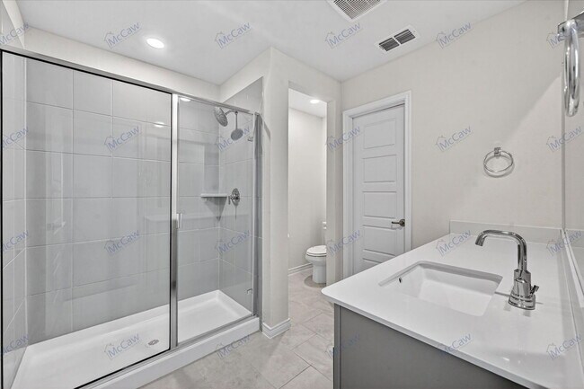 Building Photo - 9808 High Banker Dr