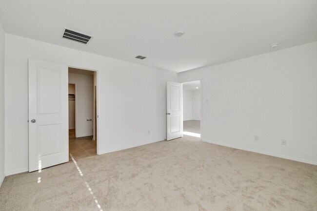 Building Photo - 2809 Ozark Cir