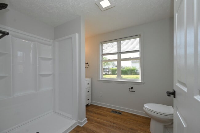 Building Photo - Updated 2BR/2BA Home | Rare Second Bath, Efficient Layout