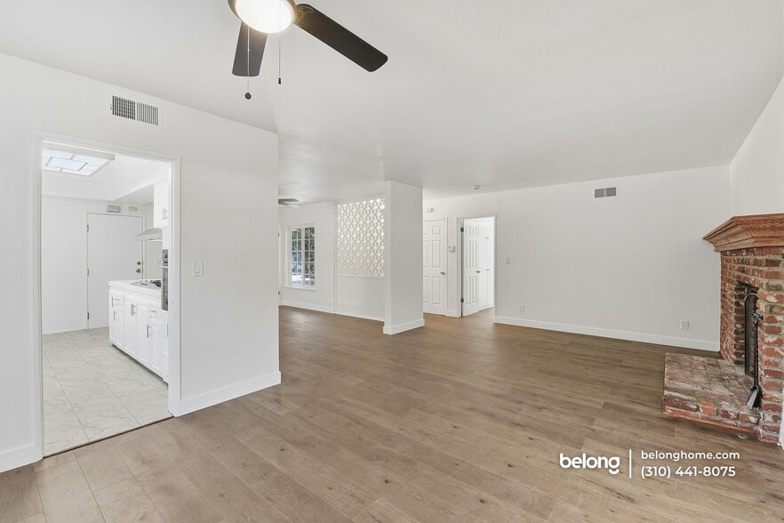 Building Photo - 6539 Petit Ave