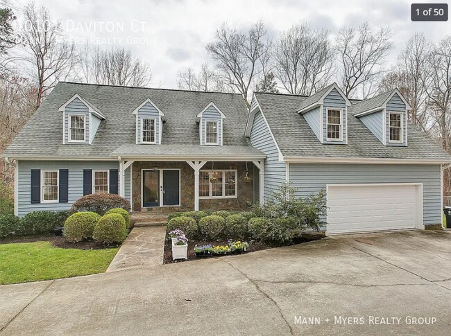 Building Photo - 10101 Daviton Ct