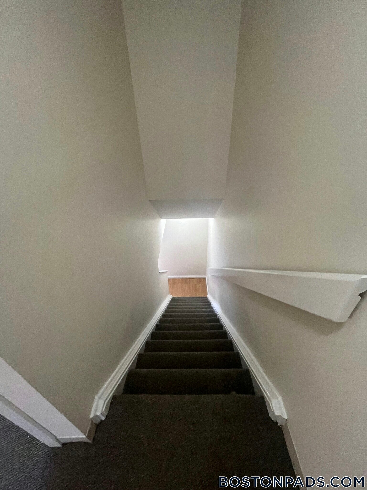 Building Photo - 152 N Beacon St