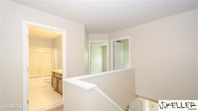 Building Photo - 3477 Ashburnam Rd