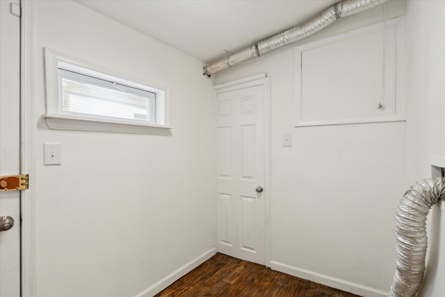 Building Photo - 1836 N 28th St