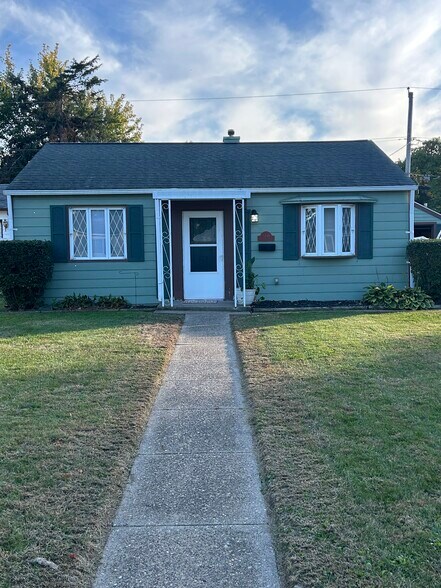 Front of house - 3718 15th Ave