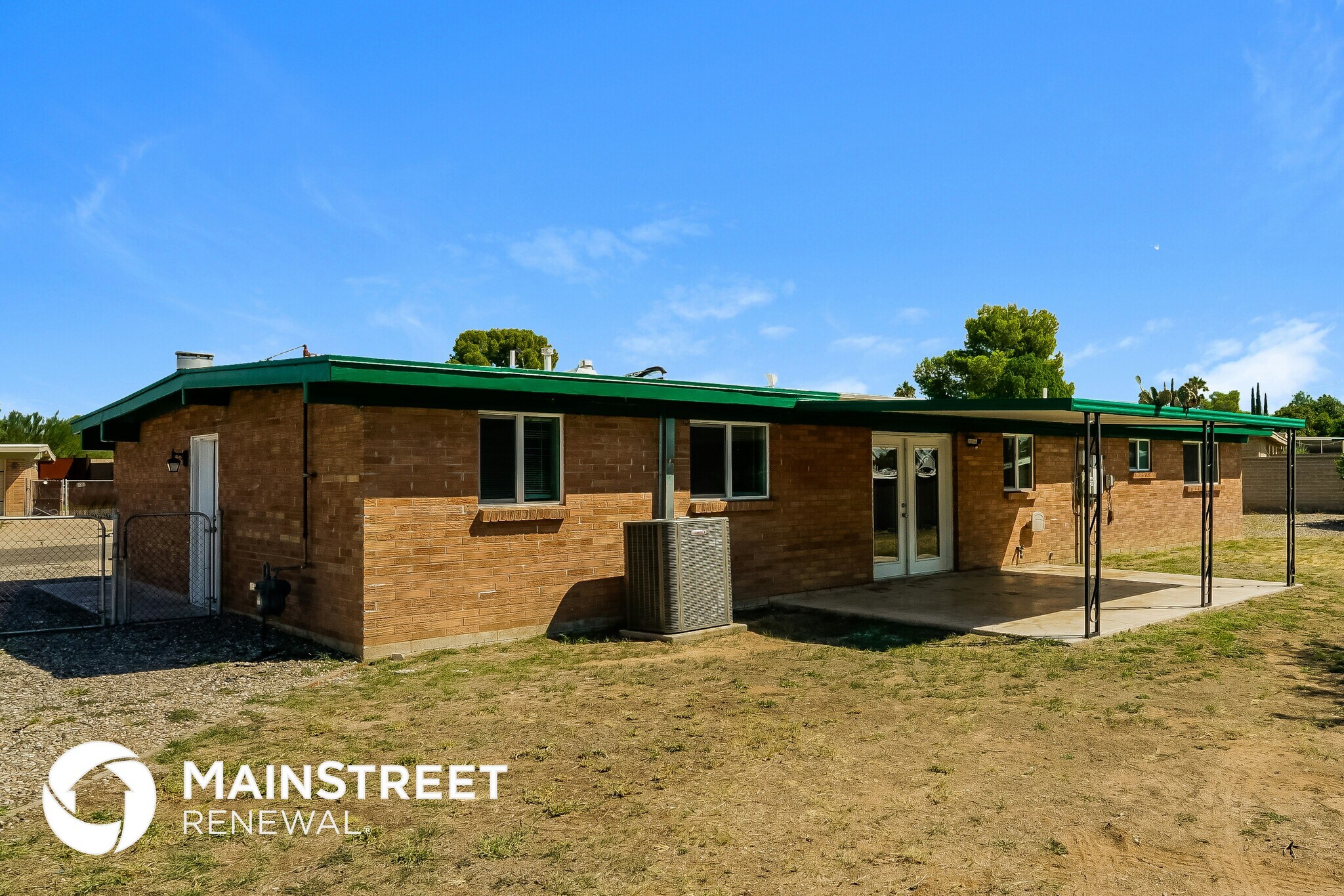 Building Photo - 9430 E Palm Tree Dr