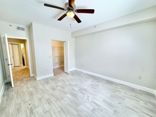 Building Photo - ** FAIRWAY PRESERVE ** 2 BED / 2 BATH COND...