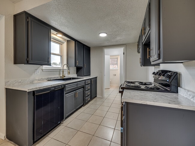 Building Photo - 4821 Cinderella Dr