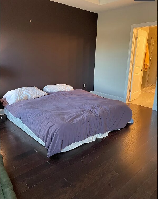 Building Photo - "Charming 3-Bedroom Retreat with 2 Baths and 1944 Sq. Ft. and fenced yard