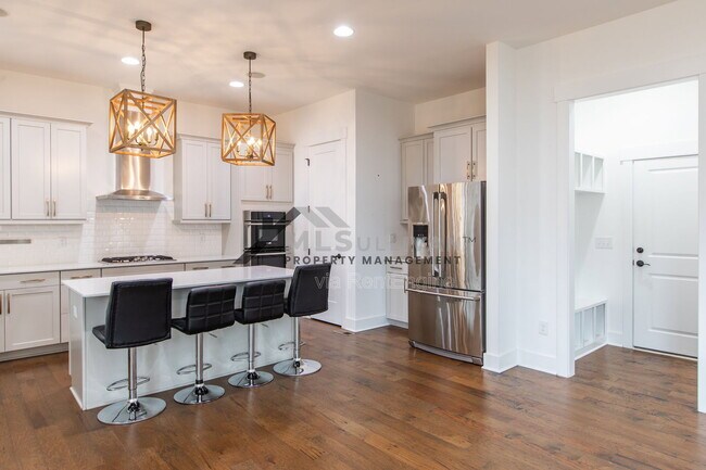 Building Photo - 1121 Crested Jay Dr