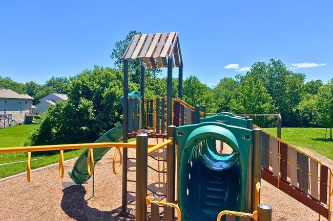 Building Photo - 2509 Hollyhock Dr