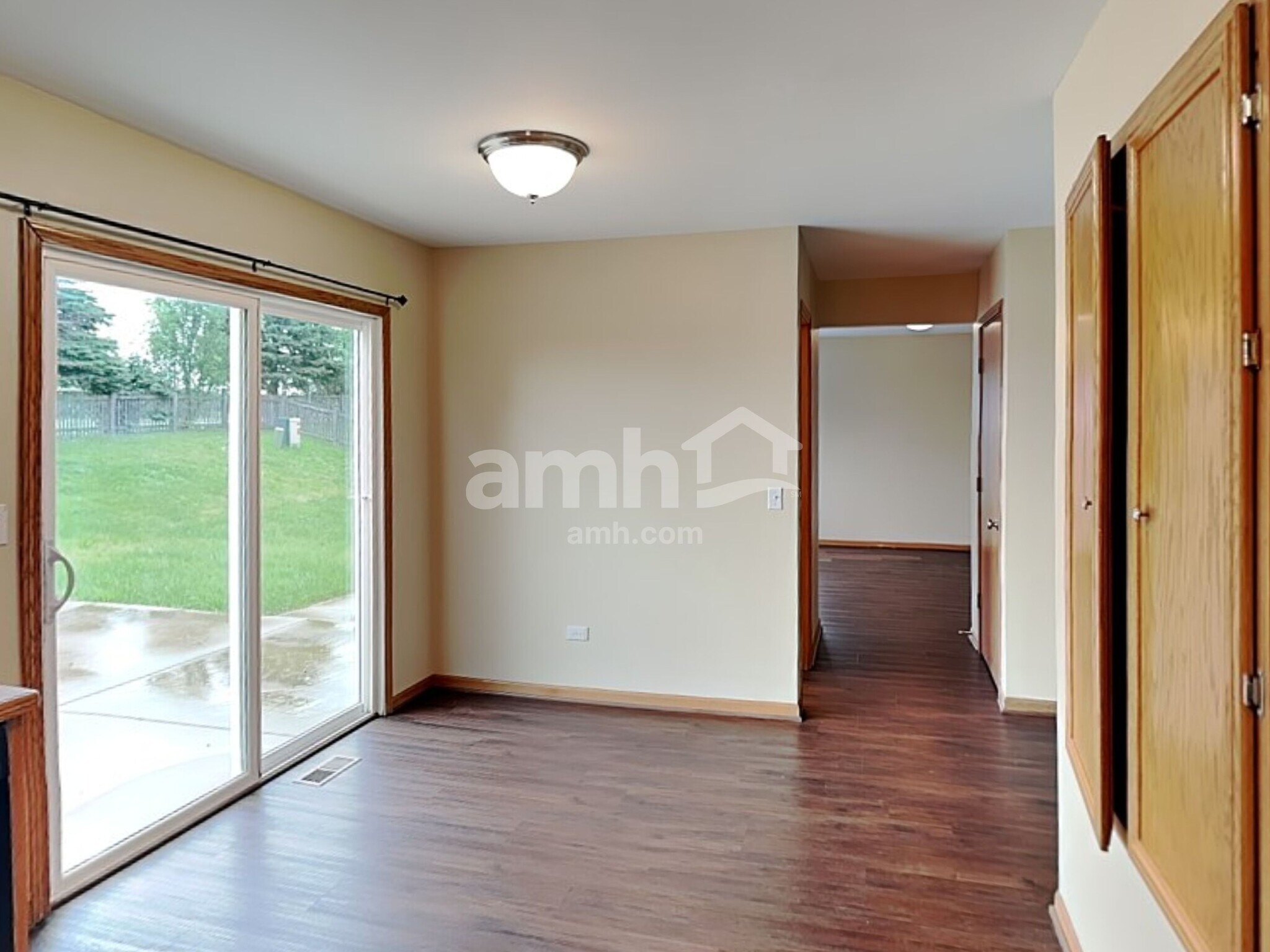 Building Photo - 1305 Bassett Dr