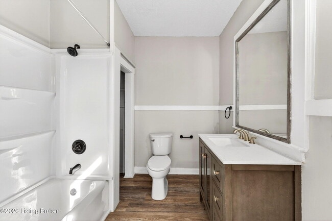 Building Photo - 1039 Mulberry St