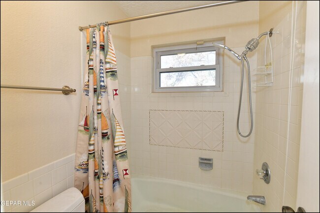 Building Photo - 3606 Colville Dr