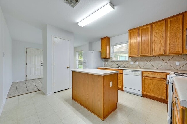 Building Photo - 308 Pheasant Ridge Dr