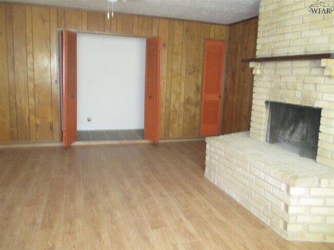 Building Photo - 4106 Aspen St