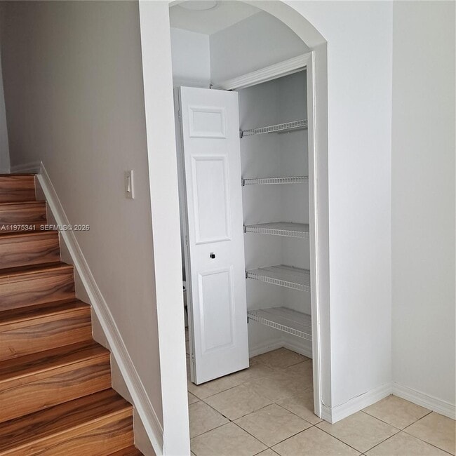 Building Photo - 642 SW 106th Ave