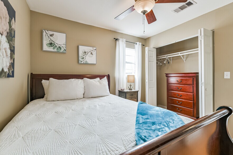 Bedroom 3 - 6116 Avenue Q 1/2