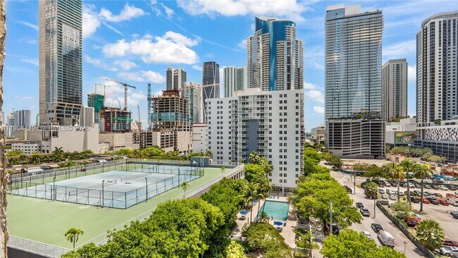 Building Photo - 850 N Miami Ave