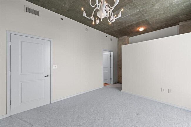 Building Photo - 3324 Peachtree Rd