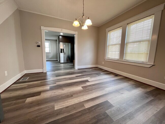 Building Photo - 410 Walcott Rd