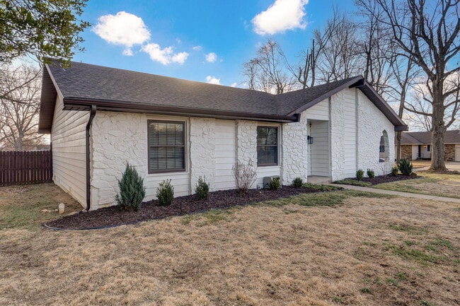 Building Photo - 4094 S Eaton Ave