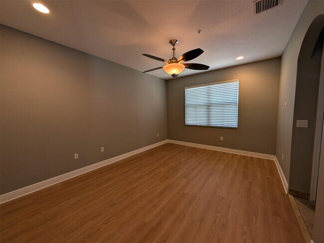 Building Photo - 2851 Prospect Rd