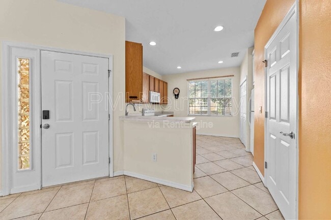 Building Photo - 1938 Fiesta Ridge Ct