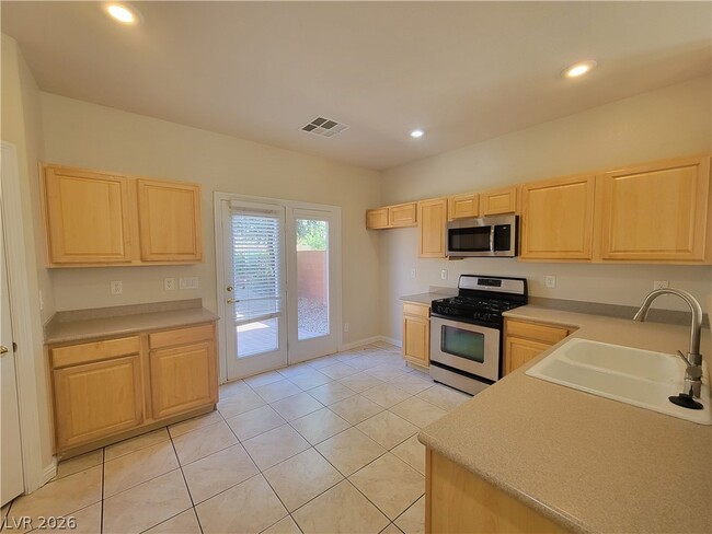 Building Photo - 8458 Pico Rivera Ave