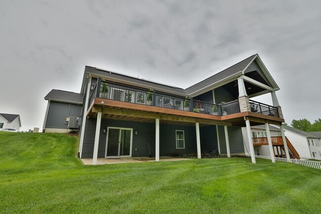 Building Photo - Gorgeous 3 Bedroom Home in Edwardsville