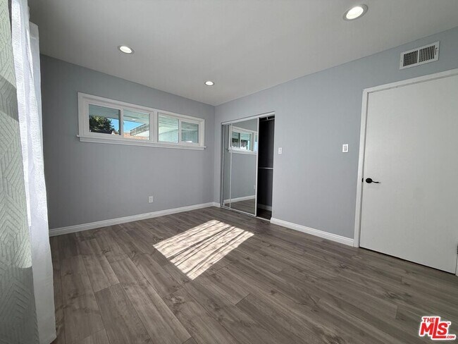 Building Photo - 15962 Gault St