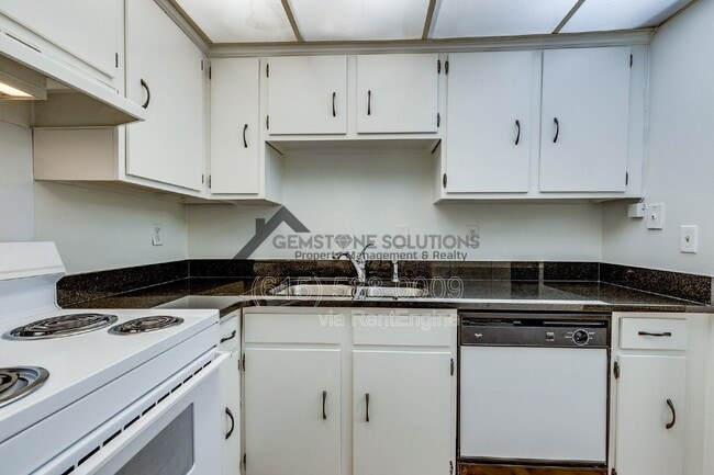 Building Photo - 214 Old Hickory Blvd