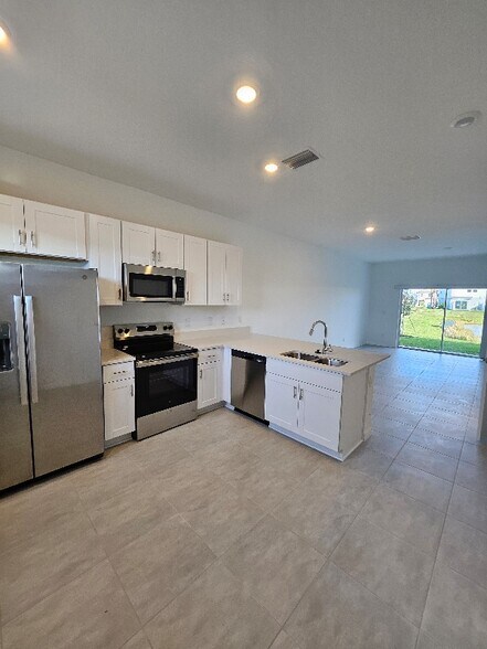 Building Photo - 16515 San Nicola Pl