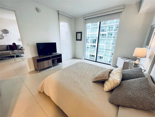 Building Photo - 31 SE 6th St