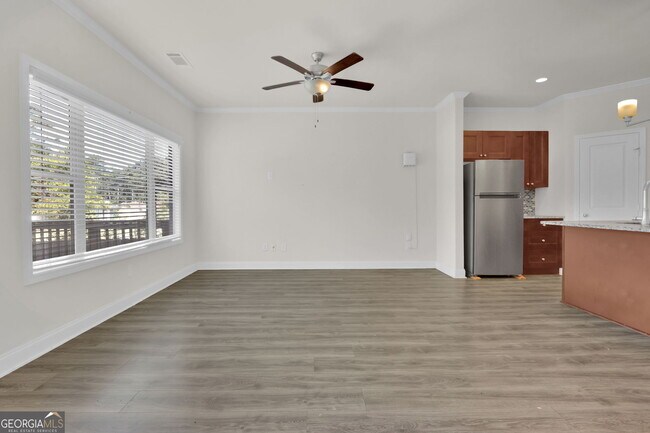 Building Photo - 232 Cashes Dr