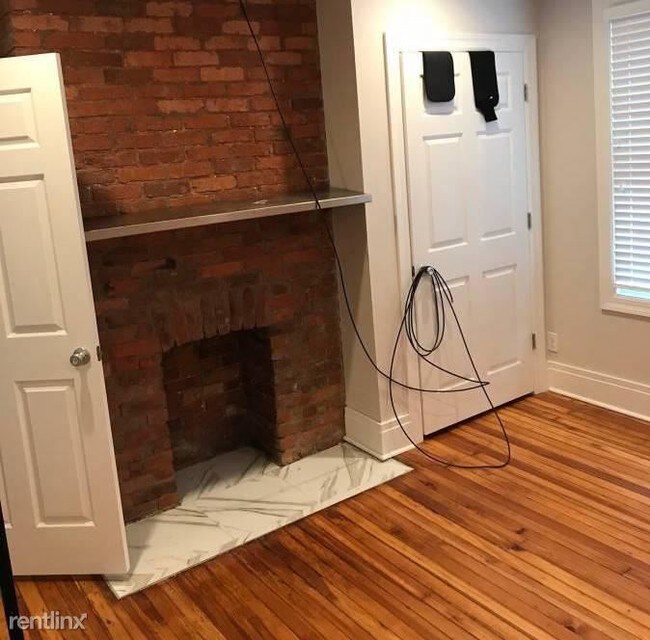 Building Photo - 3 br, 2.5 bath House - 303 Belonda St