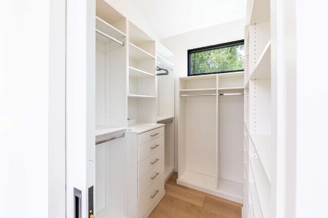 Building Photo - Modern Luxury Rental with Unobstructed Fla...