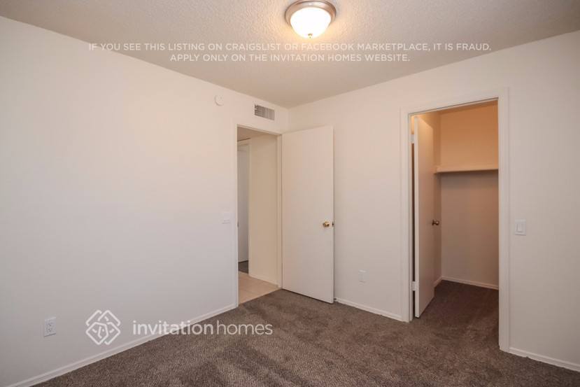 Building Photo - 3338 W Monona Dr