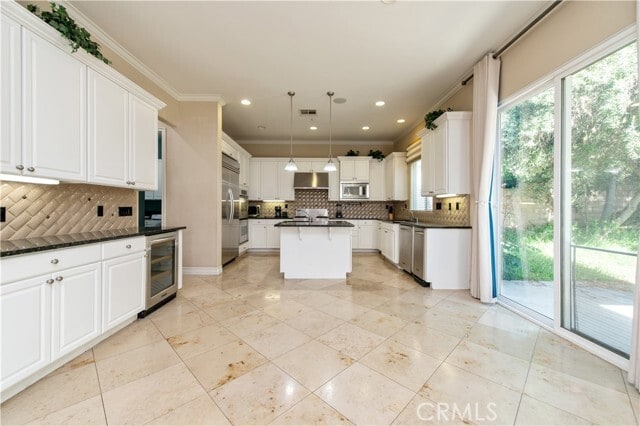 Building Photo - 16483 Gala Ave