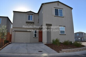Building Photo - Stunning 4 Bedroom Home in Winding Meadow Village