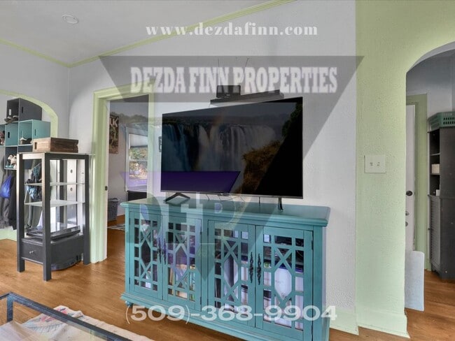 Building Photo - Northside 3Bed, 1Bath Vintage Bungalow